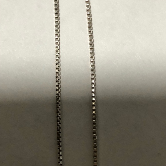 Sterling Silver 18" Box Link Chain Necklace - Picture 4 of 4